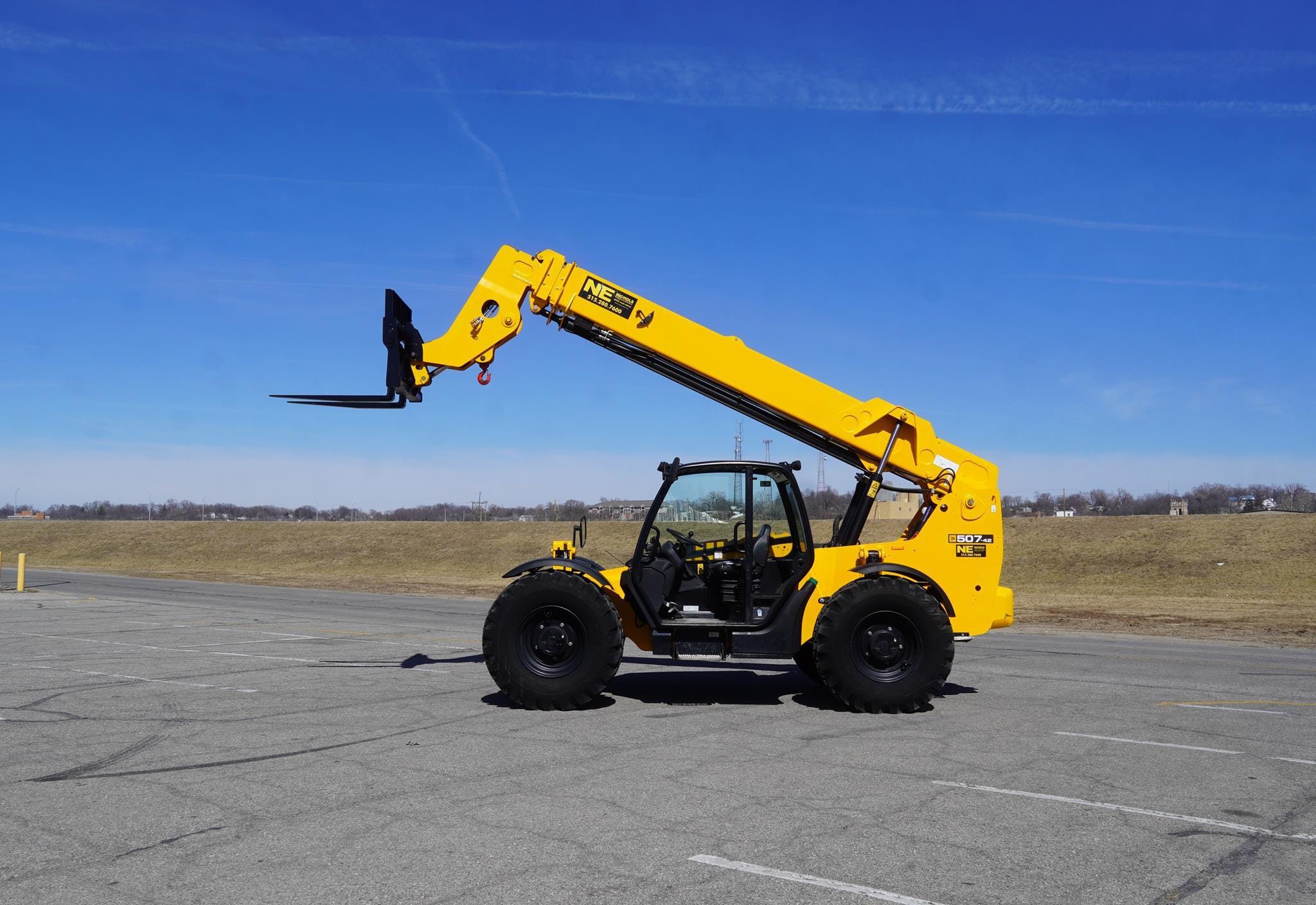 2021 JCB 507-42 Equipment Image0