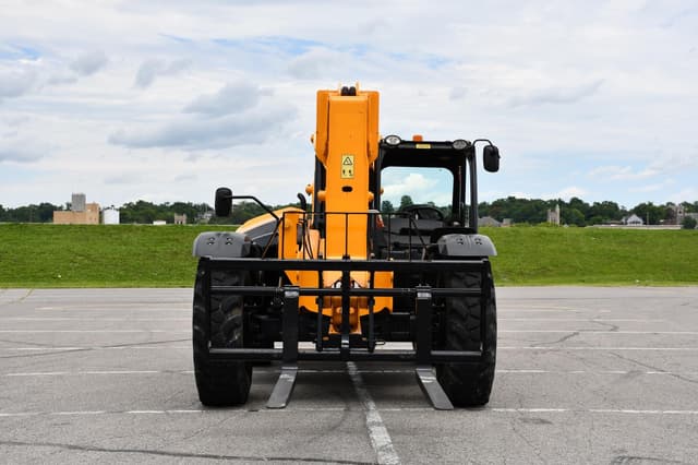 Image of JCB 509-42 equipment image 3