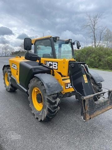2021 JCB 525-60 Agri Plus Equipment Image0