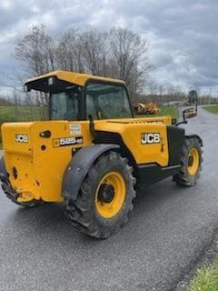 Image of JCB 525-60 Agri Plus equipment image 4