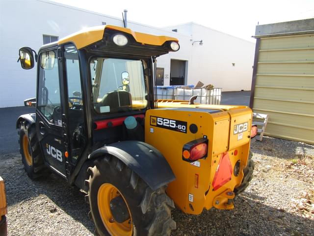 Image of JCB 525-60 Agri Plus equipment image 4