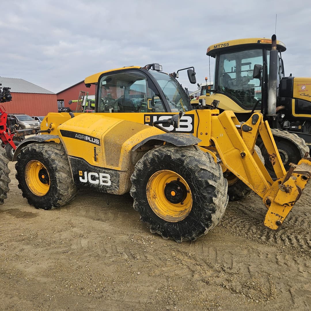 Image of JCB 542-70 Agri Plus Image 0