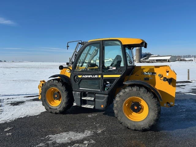 Image of JCB 542-70 Agri Plus equipment image 2