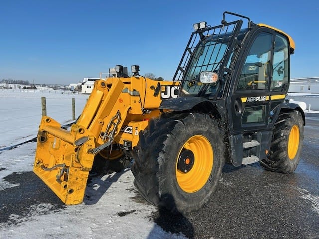2021 JCB 542-70 Agri Plus Equipment Image0