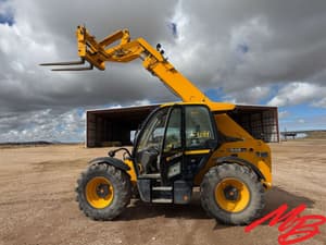 2021 JCB 542-70 Agri Plus Image