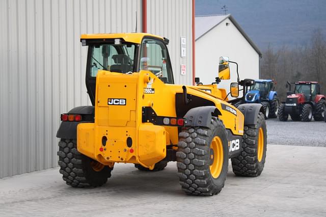 Image of JCB 560-80 Agri Super equipment image 3