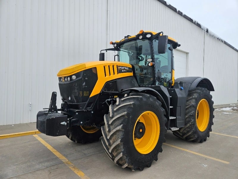 2021 JCB Fastrac 8330 Equipment Image0