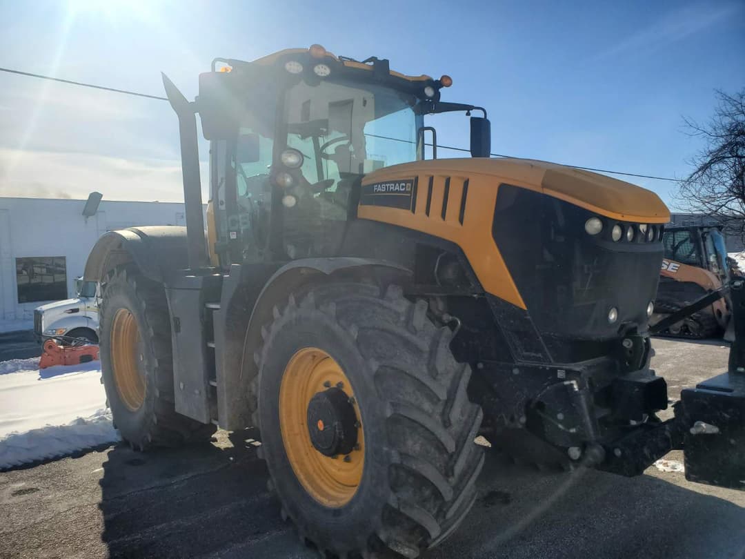 Image of JCB Fastrac 8330 Image 1