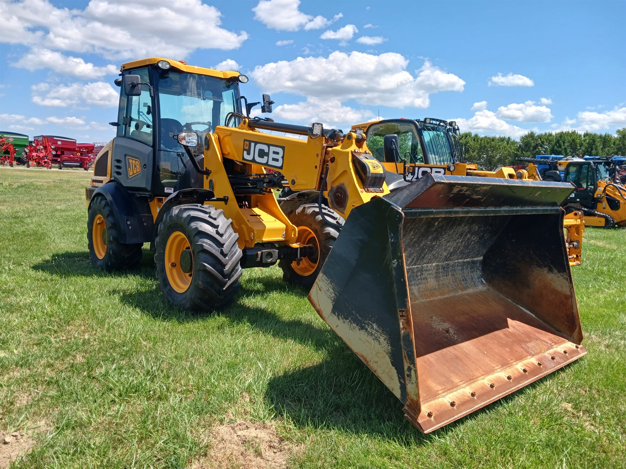 2021 JCB TM220 Equipment Image0