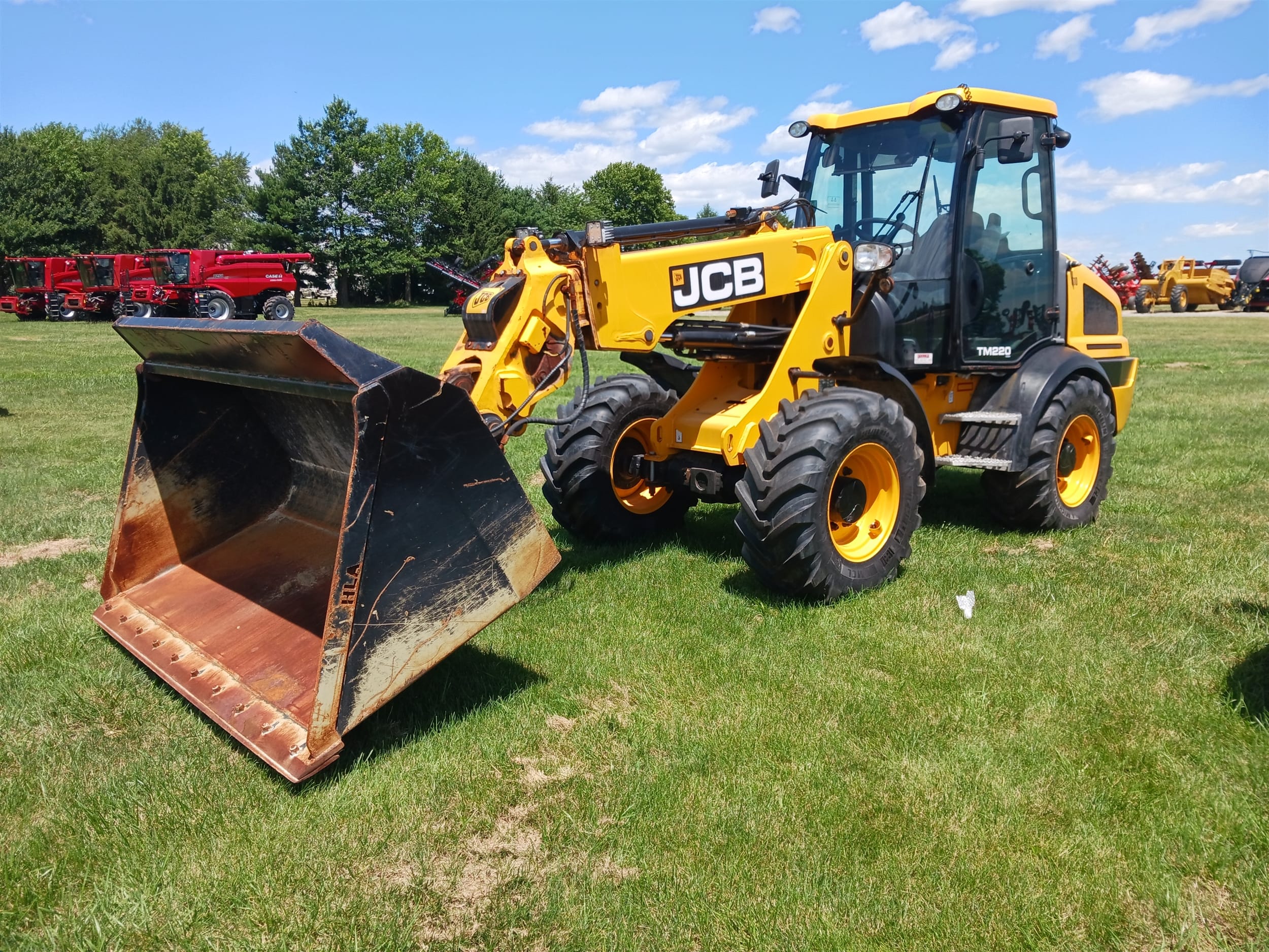 2021 JCB TM220 Equipment Image0