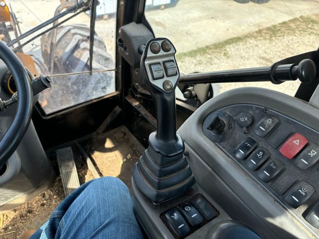 Image of JCB TM320 equipment image 4