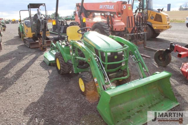 Image of John Deere 1023E equipment image 1