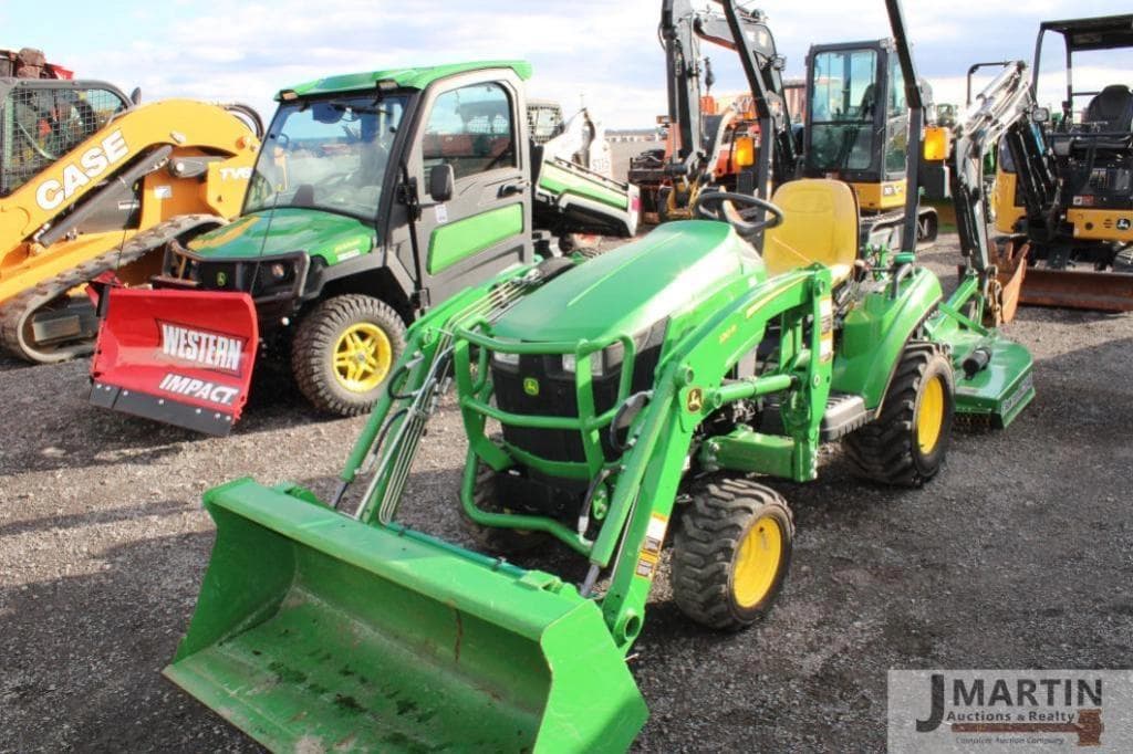 Image of John Deere 1023E Primary image
