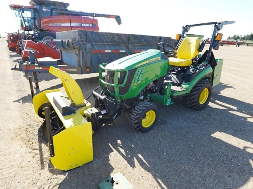 2021 John Deere 1025R Equipment Image0