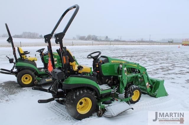 Image of John Deere 1025R equipment image 2