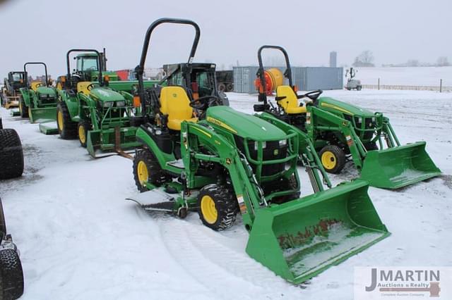 Image of John Deere 1025R equipment image 1