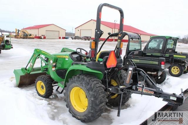 Image of John Deere 3025E equipment image 2