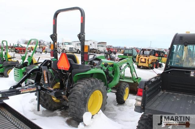 Image of John Deere 3025E equipment image 3