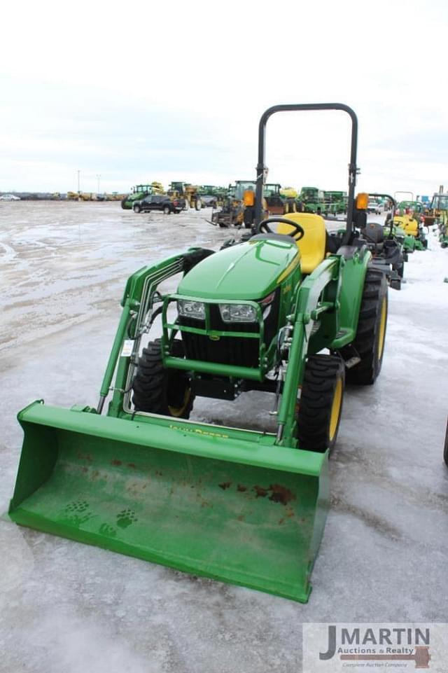 Image of John Deere 3038E equipment image 3