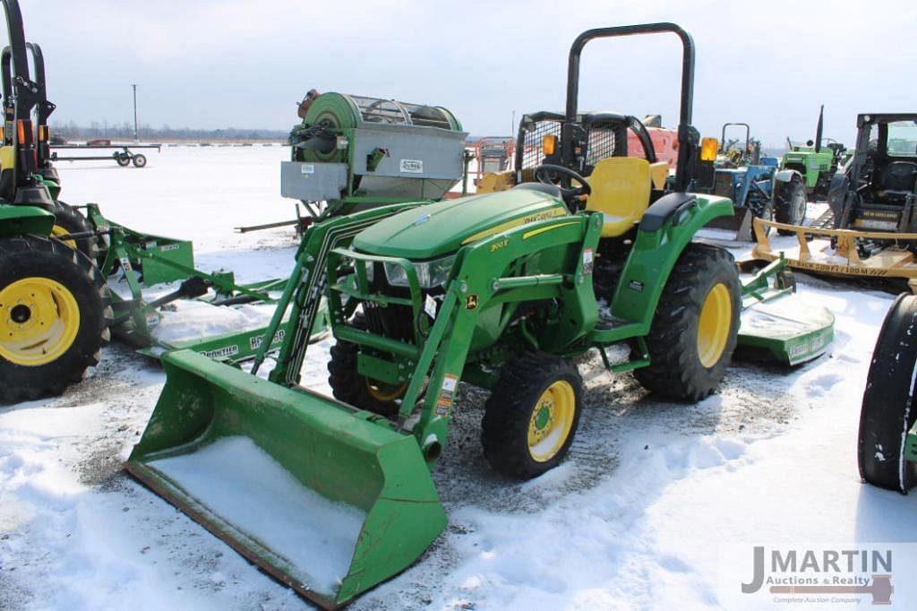 Image of John Deere 3055 Primary image