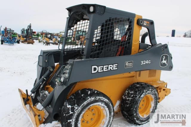 Image of John Deere 324G equipment image 1