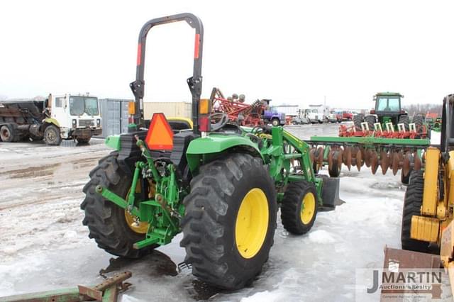 Image of John Deere 4052M equipment image 2