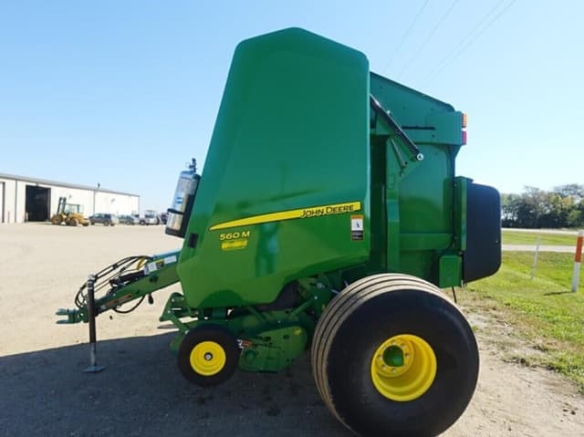 Image of John Deere 560M equipment image 3