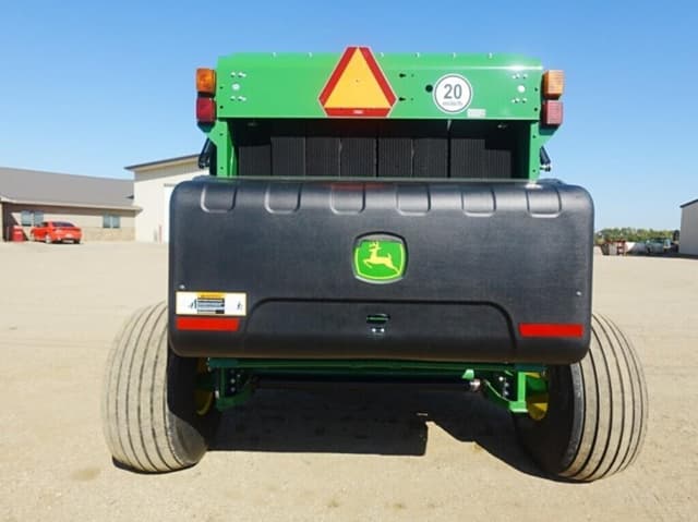 Image of John Deere 560M equipment image 4