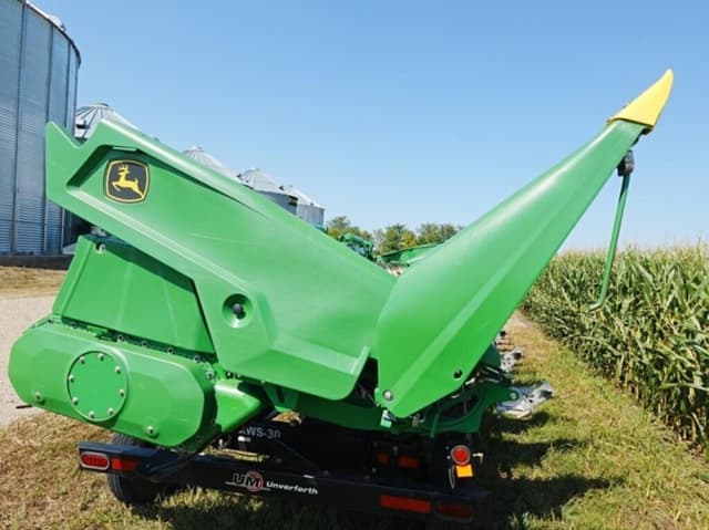 Image of John Deere C12F equipment image 4