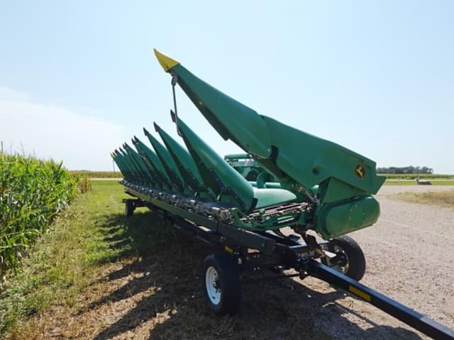 Image of John Deere C12F equipment image 1