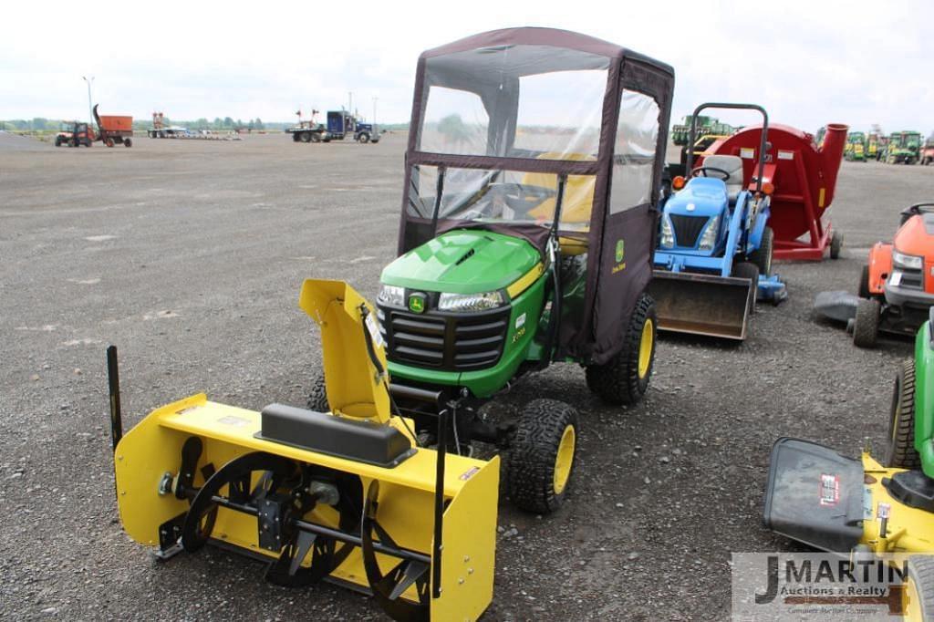 Image of John Deere X758 Primary image