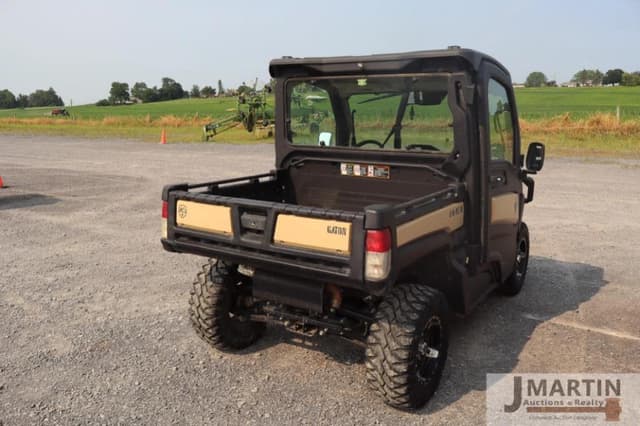 Image of John Deere XUV 835R equipment image 2