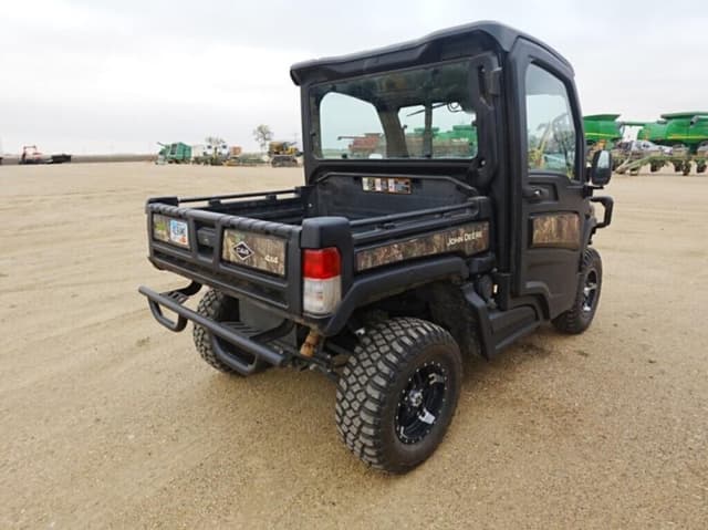 Image of John Deere XUV 835M equipment image 2