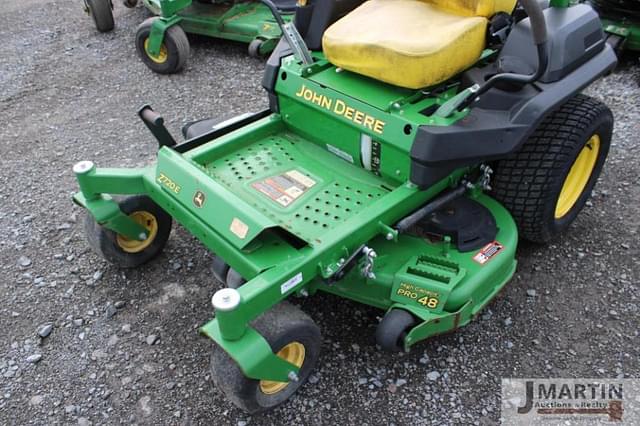 Image of John Deere Z720E equipment image 4