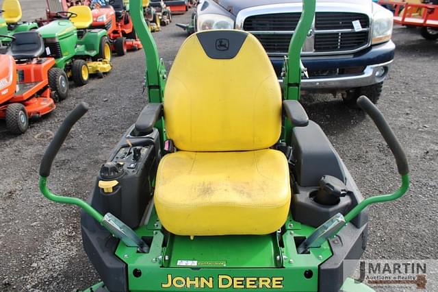 Image of John Deere Z735M equipment image 4