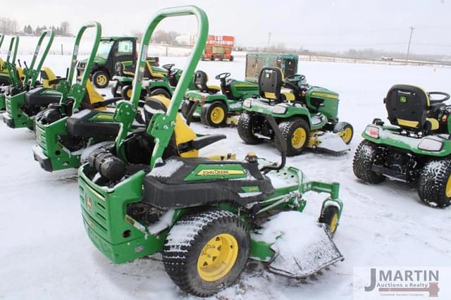 Image of John Deere Z915E equipment image 2