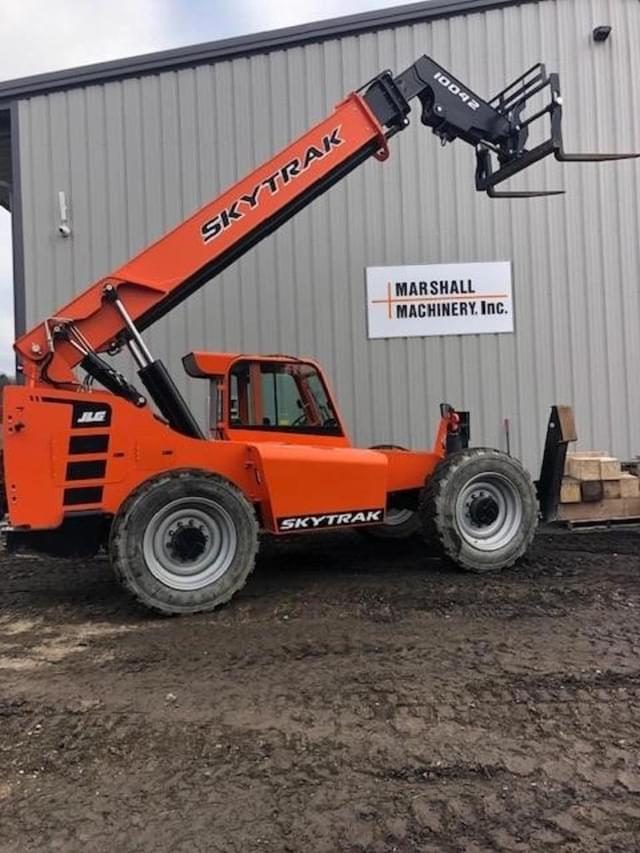 Image of JLG 10042 equipment image 3