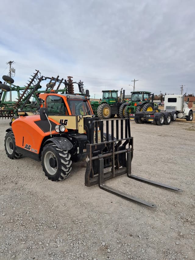 Image of JLG G5-18A equipment image 4