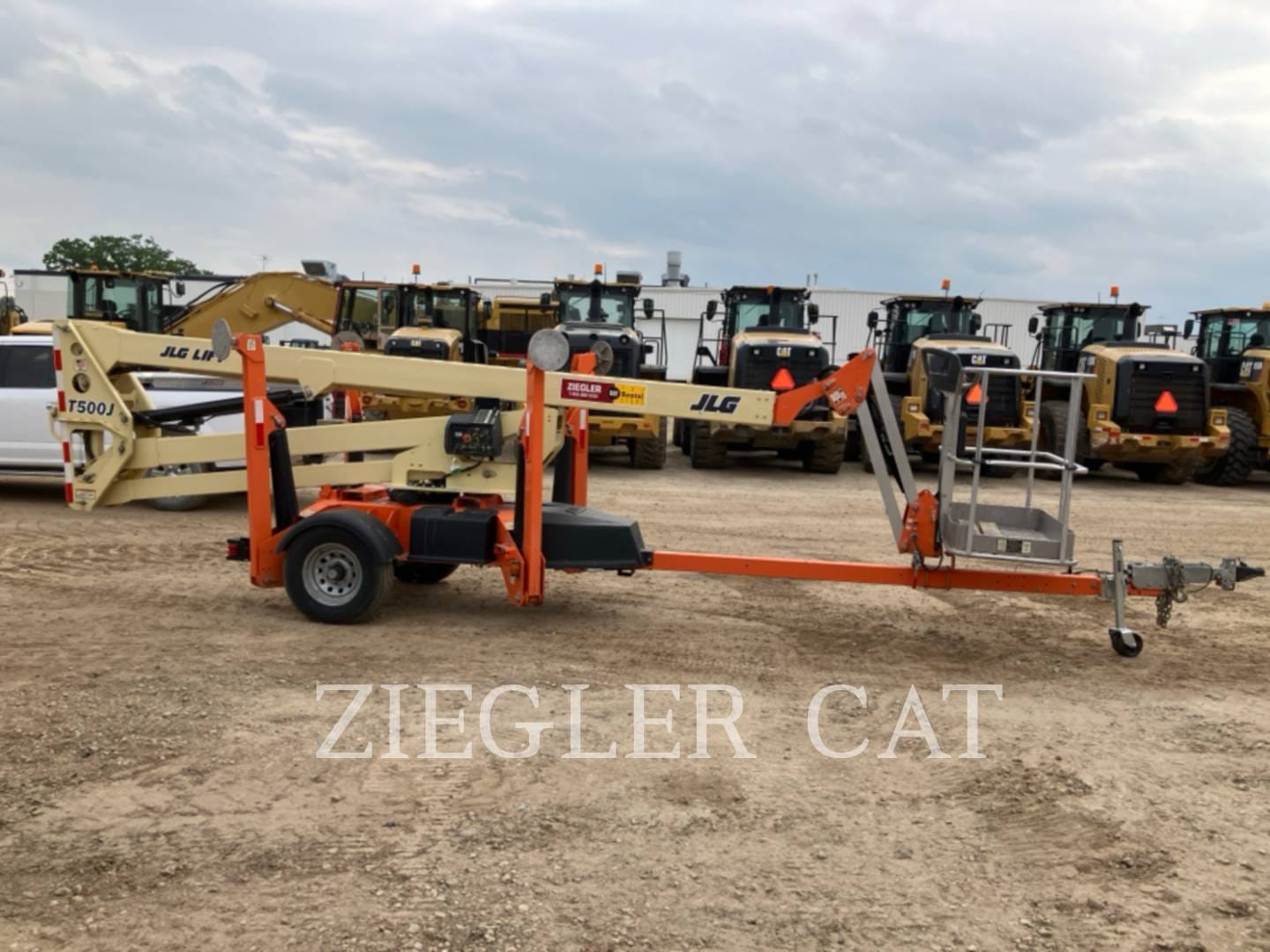 2021 JLG T500J Equipment Image0