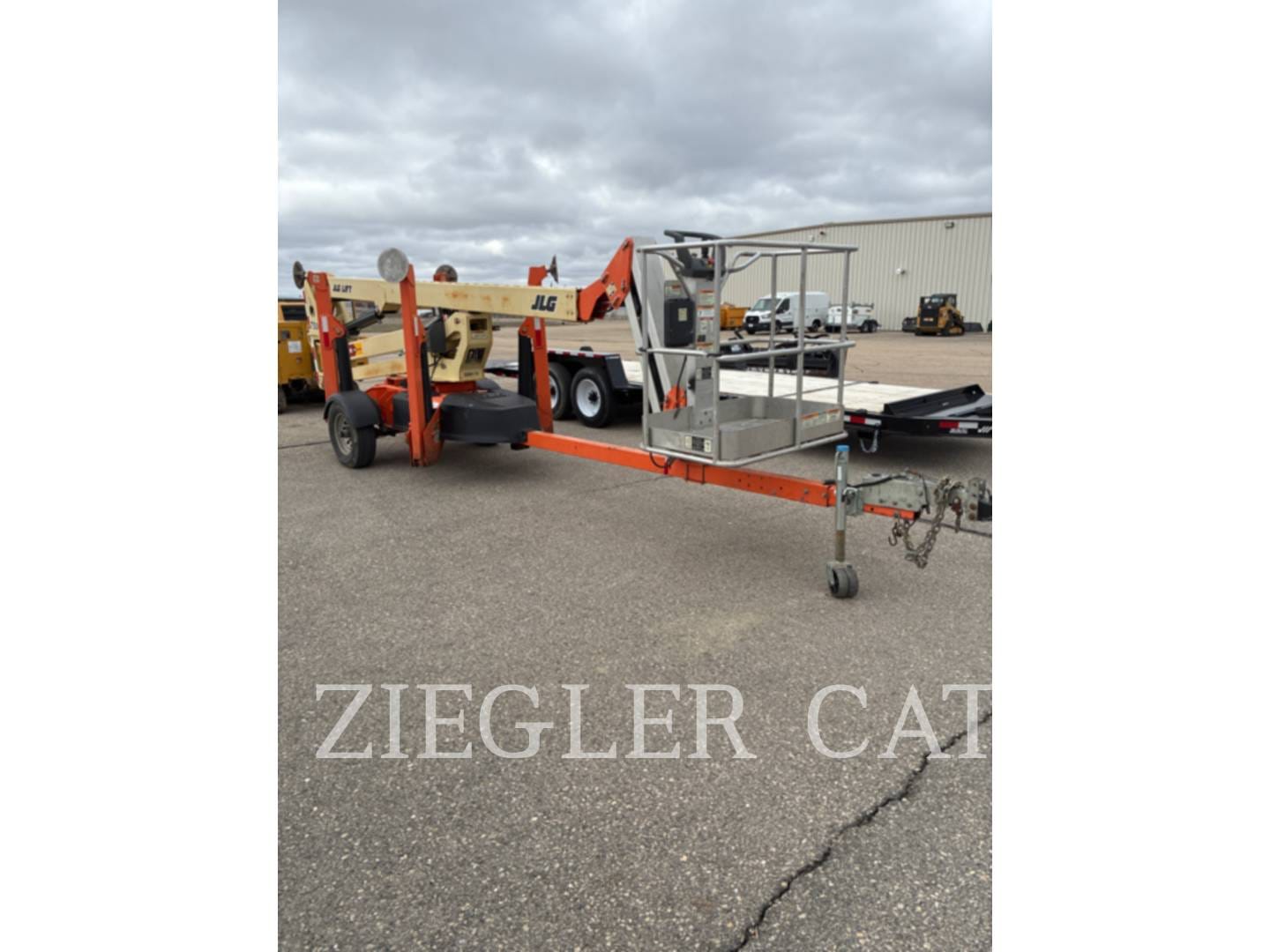 2021 JLG T500J Equipment Image0