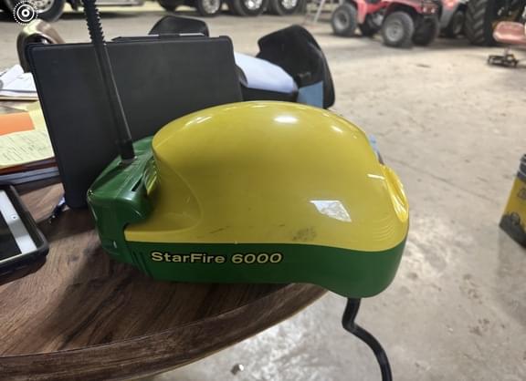 Image of John Deere StarFire 6000 Image 1