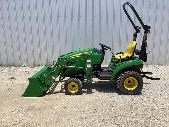 Image of John Deere 1023E Primary image