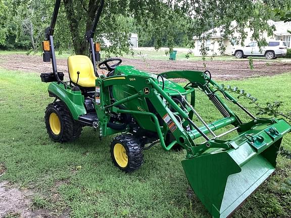Image of John Deere 1023E equipment image 3