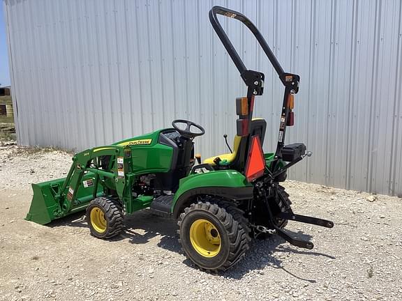 Image of John Deere 1023E equipment image 2