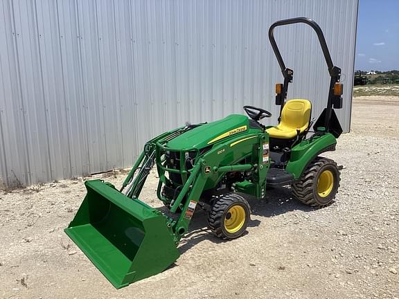 Image of John Deere 1023E equipment image 1
