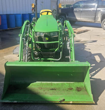 Image of John Deere 1023E equipment image 3