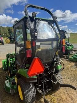 Image of John Deere 1023E equipment image 3