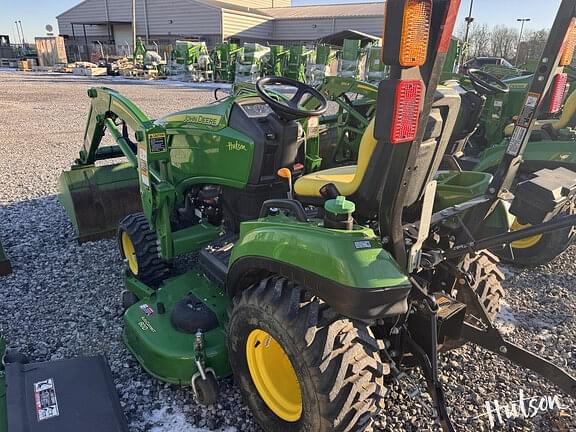 Image of John Deere 1023E equipment image 4