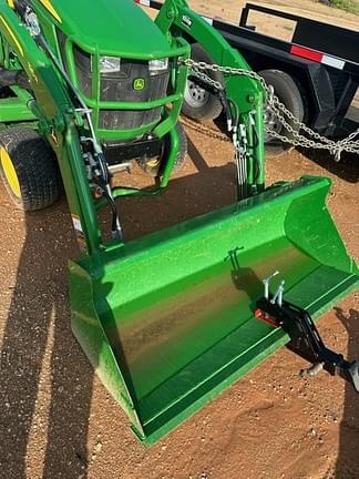 Image of John Deere 1023E equipment image 2