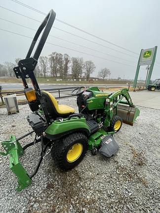 Image of John Deere 1023E equipment image 3